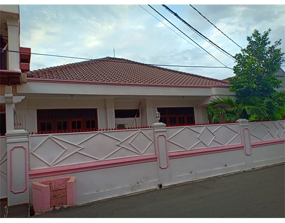 Rumah second terawat posisi Hook di Kebon Baru Tebet Jakarta Selatan lokasi Strategis Aman dan Asri 4b870fdc-6429-45d7-83c8-f5df6abc8c9c.jpg